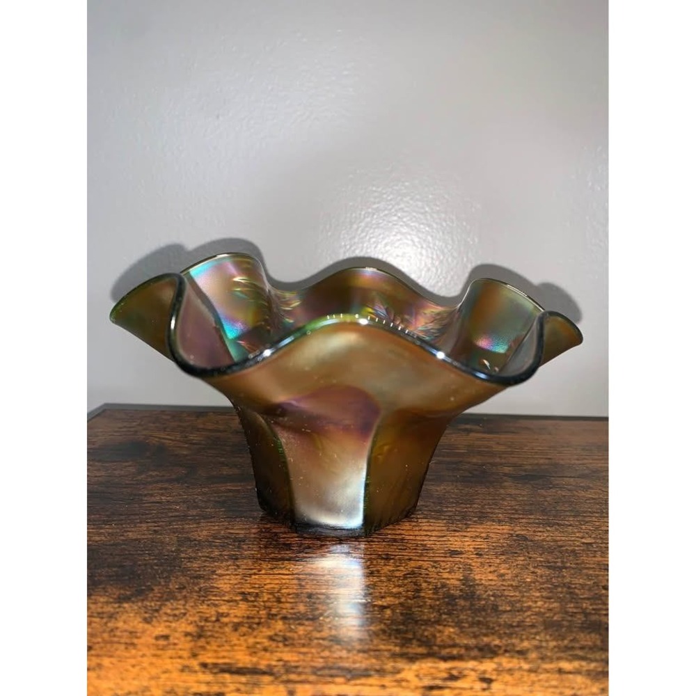 Vintage Fenton Carnival Glass "Holly" or "Pepper Plant" pattern hat-shaped bowl